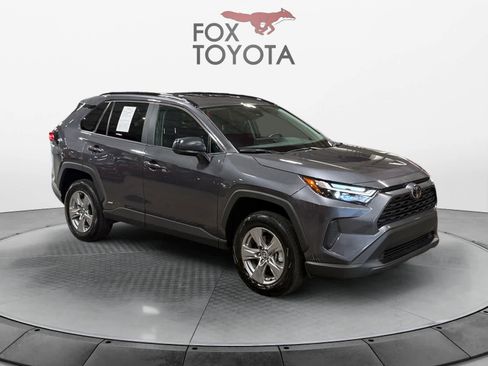 Used 2025 Toyota RAV4 LE AWD/4WD image 8