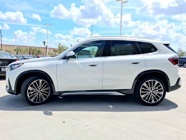 New 2027 BMW X1 xDrive28i w/ Technology Package AWD/4WD image 4