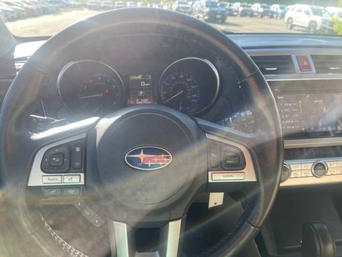 Used 2017 Subaru Outback 2.5i Premium AWD/4WD image 21