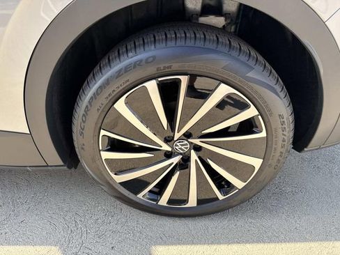 New 2025 Volkswagen ID.4 Pro image 5