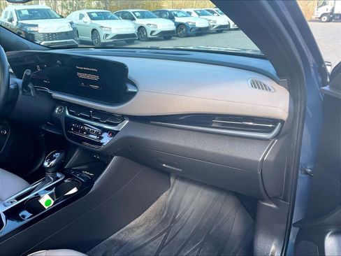 Used 2024 Buick Envista Avenir image 13