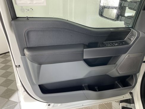 New 2025 Ford F150 Lariat w/ Equipment Group 502A High image 13