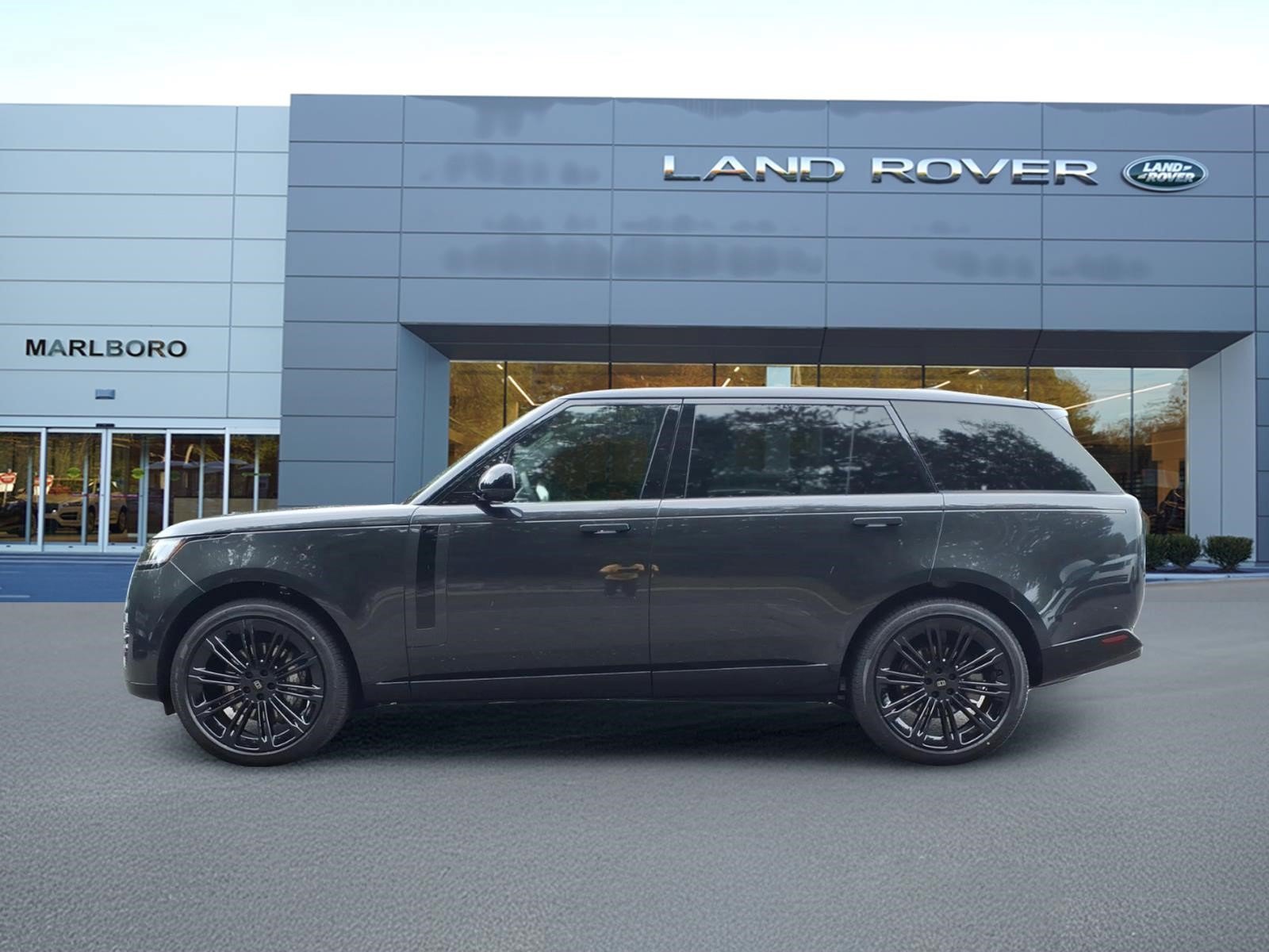 New 2027 Land Rover Range Rover Long Wheelbase SE AWD/4WD image 6