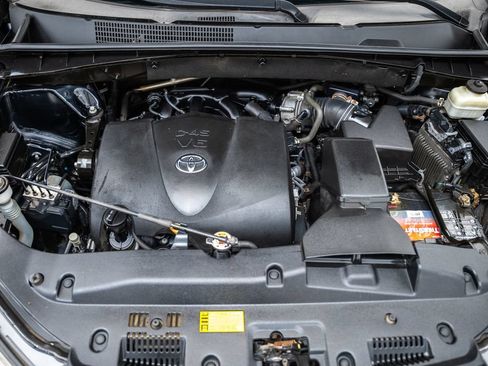 Used 2017 Toyota Highlander Limited Platinum AWD/4WD image 21