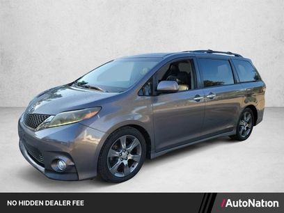 Used 2015 Toyota Sienna SE
