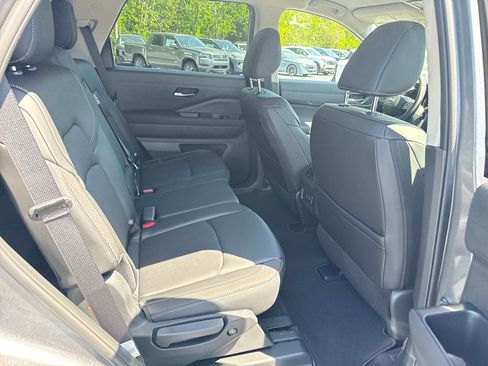 New 2026 Nissan Pathfinder SL FWD image 29