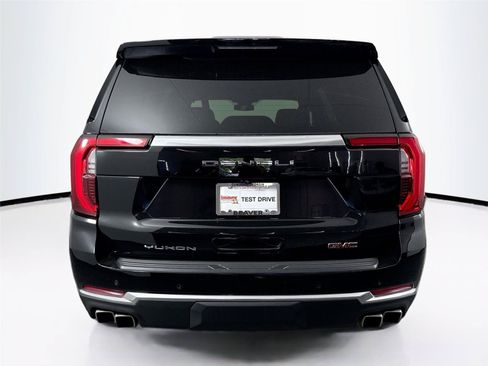 Used 2025 GMC Yukon Denali AWD/4WD image 12