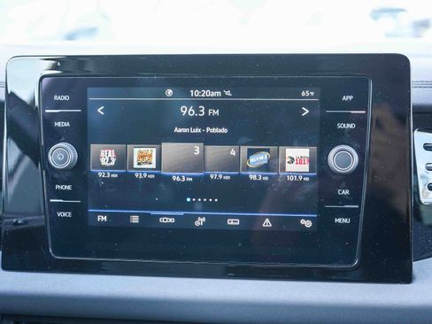 Used 2026 Volkswagen Jetta SE FWD image 17