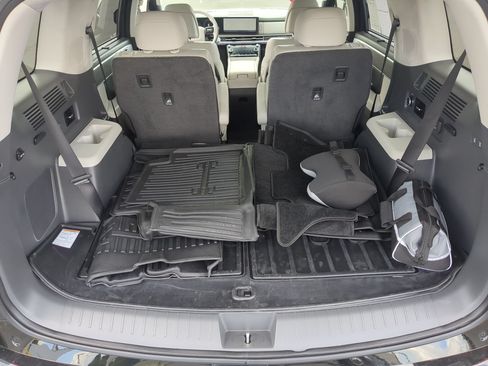 Used 2025 Hyundai Santa Fe Calligraphy AWD/4WD image 24