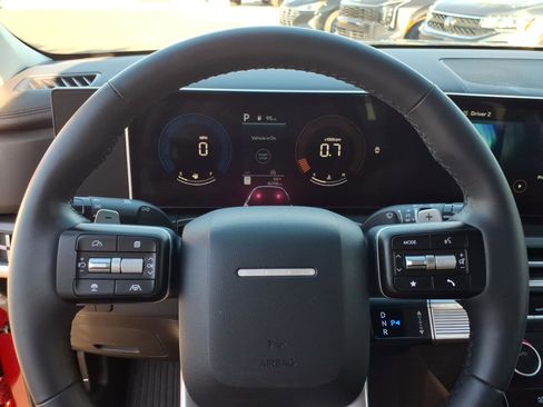 Used 2025 Hyundai Santa Fe SEL FWD image 18