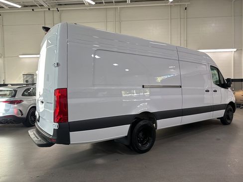 New 2025 Mercedes-Benz Sprinter 3500 image 5