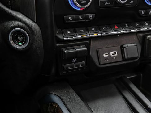 Used 2021 GMC Sierra 1500 Denali w/ Denali Ultimate Package image 57