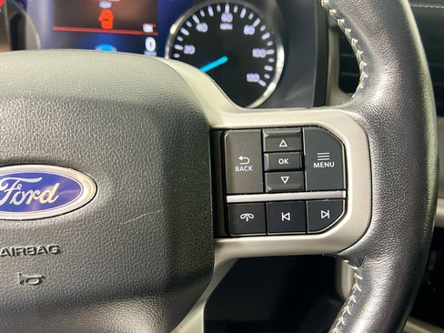 Used 2024 Ford Expedition XLT RWD image 19