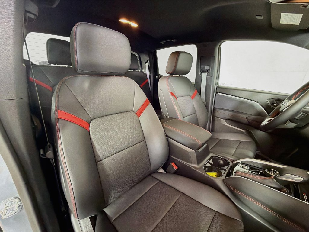 New 2026 Chevrolet Colorado Z71 w/ Midnight Edition AWD/4WD image 25