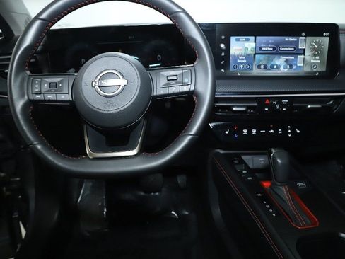 Certified 2025 Nissan Kicks SR w/ SR Premium Package image 31