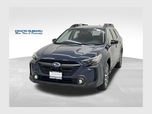 Used 2024 Subaru Outback Premium AWD/4WD image 1