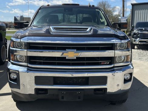 Used 2018 Chevrolet Silverado 2500 LTZ w/ Duramax Plus Package image 3