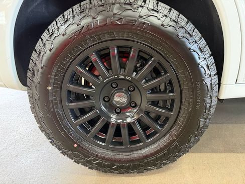 Used 2014 Porsche Cayenne Diesel AWD/4WD image 35