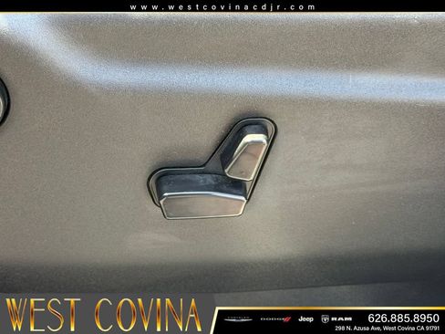 Used 2024 Dodge Durango GT w/ Blacktop Package AWD/4WD image 23
