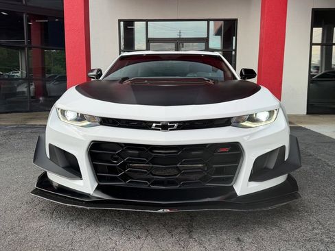 Used 2019 Chevrolet Camaro ZL1 RWD image 3