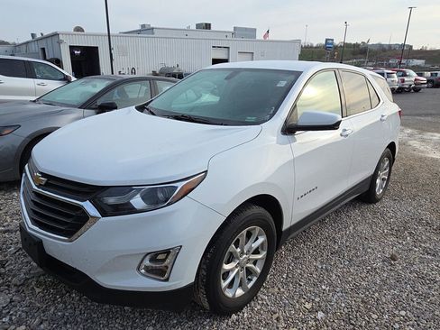 Used 2018 Chevrolet Equinox LT image 3