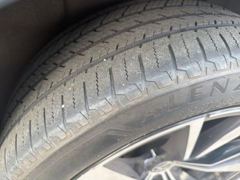 Used 2024 Volkswagen Atlas SEL Premium R-Line image 9