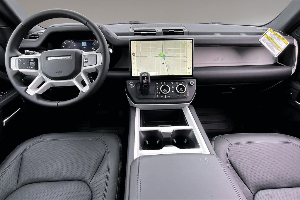 New 2026 Land Rover Defender 110 S AWD/4WD image 5