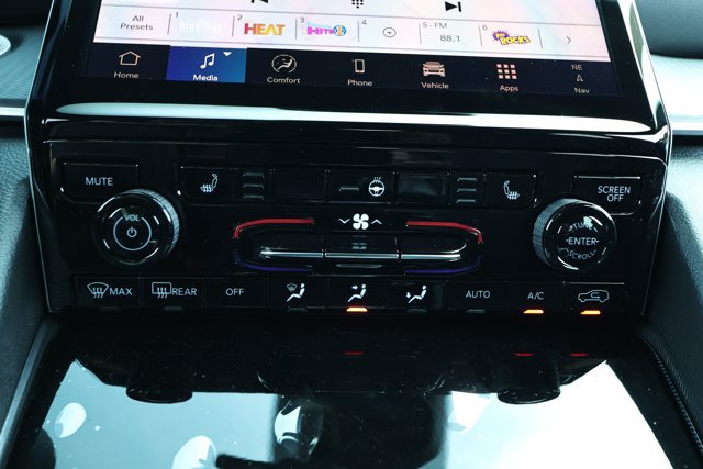 New 2027 Jeep Grand Cherokee Laredo X RWD image 18