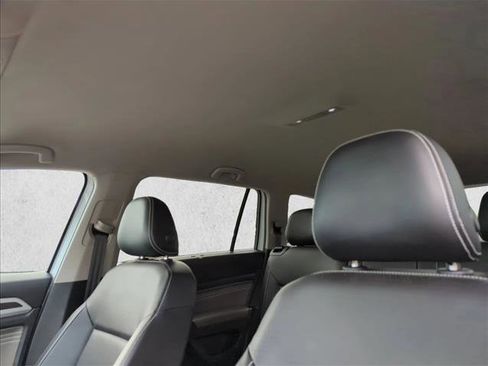 Used 2023 Volkswagen Atlas SE w/ Black Wheel Package image 13