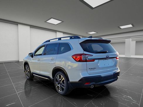 Used 2026 Subaru Ascent Limited AWD/4WD image 3