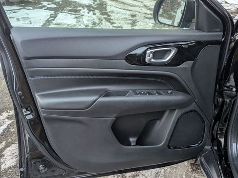 New 2026 Jeep Compass Limited image 10