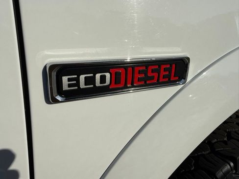 Used 2015 RAM 1500 Laramie AWD/4WD image 35