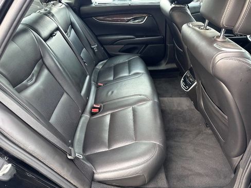 Used 2013 Cadillac XTS Premium image 14