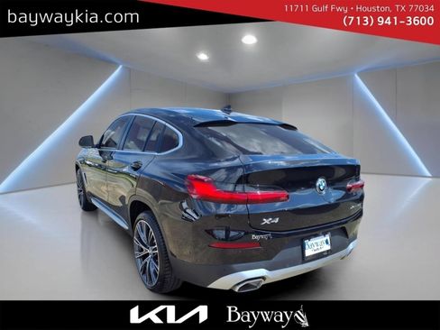 Used 2025 BMW X4 xDrive30i w/ Premium Package AWD/4WD image 2