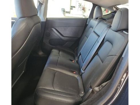 Used 2024 Tesla Model Y Long Range AWD/4WD image 6