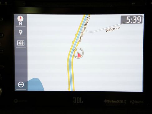 Used 2019 Toyota Sienna Limited Premium image 24