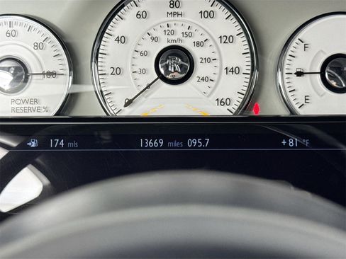 Used 2014 Rolls-Royce Ghost image 11