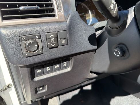 Used 2022 Lexus GX 460 Premium w/ Premium Package image 13