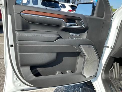 Used 2024 GMC Sierra 1500 Denali w/ Denali Reserve Package AWD/4WD image 7