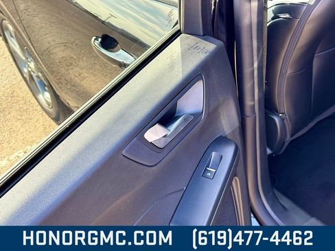 Used 2024 Ford Escape ST-Line image 32