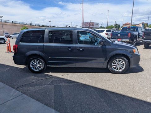 Used 2014 Dodge Grand Caravan SXT w/ Rear Park Assist Package FWD image 6