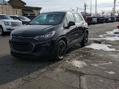 Certified 2020 Chevrolet Trax LS image 2