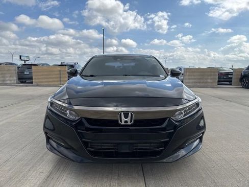 Used 2018 Honda Accord Sport image 8