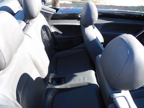 Used 2013 Volkswagen Beetle 2.0T image 14