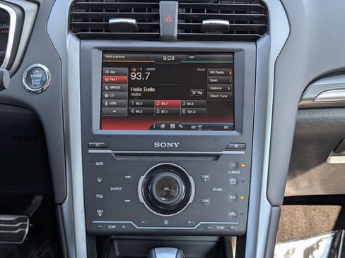 Used 2014 Ford Fusion Energi Titanium FWD image 23