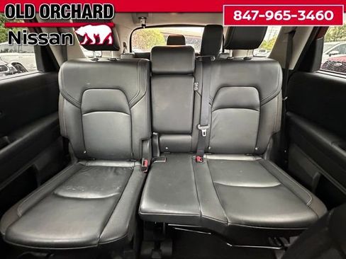 Used 2023 Nissan Pathfinder SL w/ Lighting Package (N92) image 10