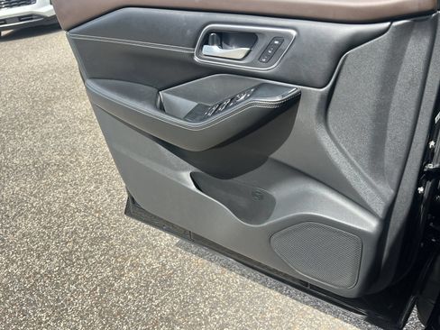 Certified 2021 Nissan Rogue SL w/ Premium Package FWD image 14