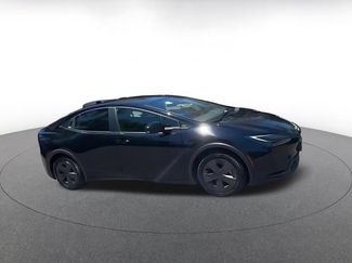 Used 2025 Toyota Prius LE FWD video 2