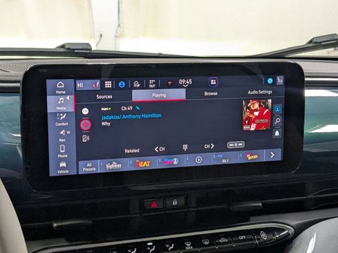 New 2025 FIAT 500 e w/ Quick Order Package 21B Icona image 12