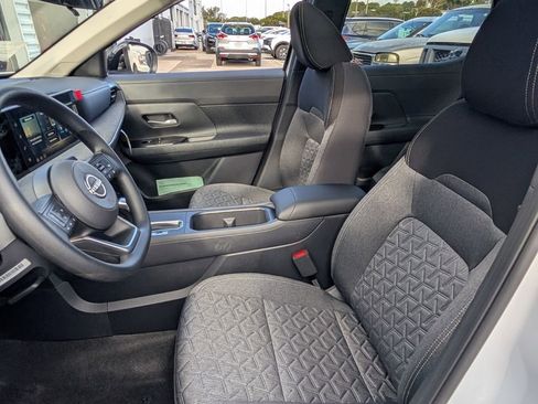 New 2026 Nissan Kicks SV w/ SV Premium Package FWD image 10